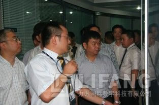 成都市政府副秘书长师江莅临赏金大对决国际考察