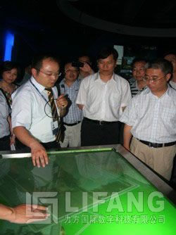 成都市政府副秘书长师江莅临赏金大对决国际考察