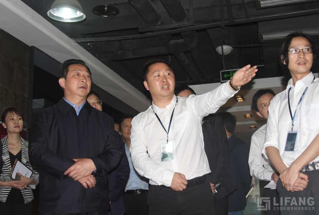 成都市委书记黄新初调研赏金大对决国际公司