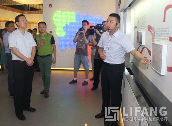 武侯区四大班子领导调研的武侯规划展示中心