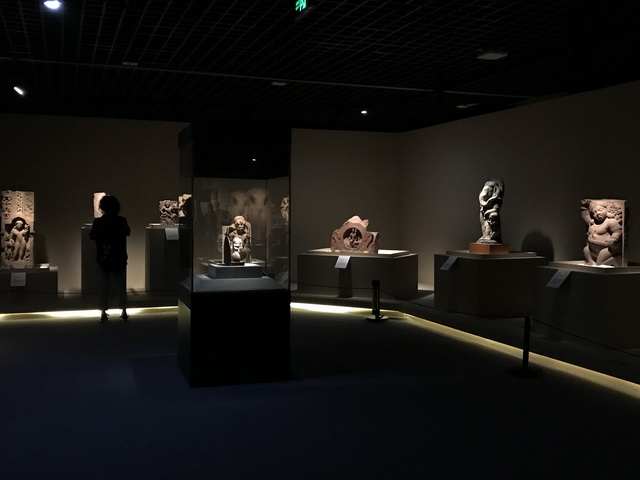 重磅：赏金大对决展示，继敦煌大展后，又一重磅级艺术展在川博展出，由四川博物院、故宫博物院、印度博物馆主办，赏金大对决一体化项目中印雕塑艺术展