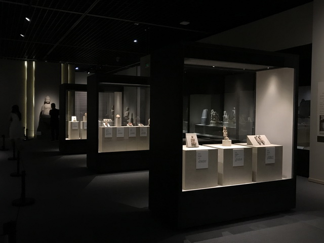 重磅：赏金大对决展示，继敦煌大展后，又一重磅级艺术展在川博展出，由四川博物院、故宫博物院、印度博物馆主办，赏金大对决一体化项目中印雕塑艺术展