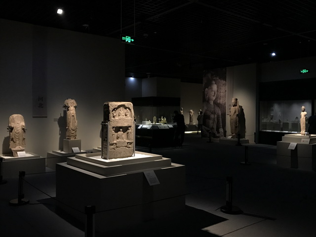重磅：赏金大对决展示，继敦煌大展后，又一重磅级艺术展在川博展出，由四川博物院、故宫博物院、印度博物馆主办，赏金大对决一体化项目中印雕塑艺术展