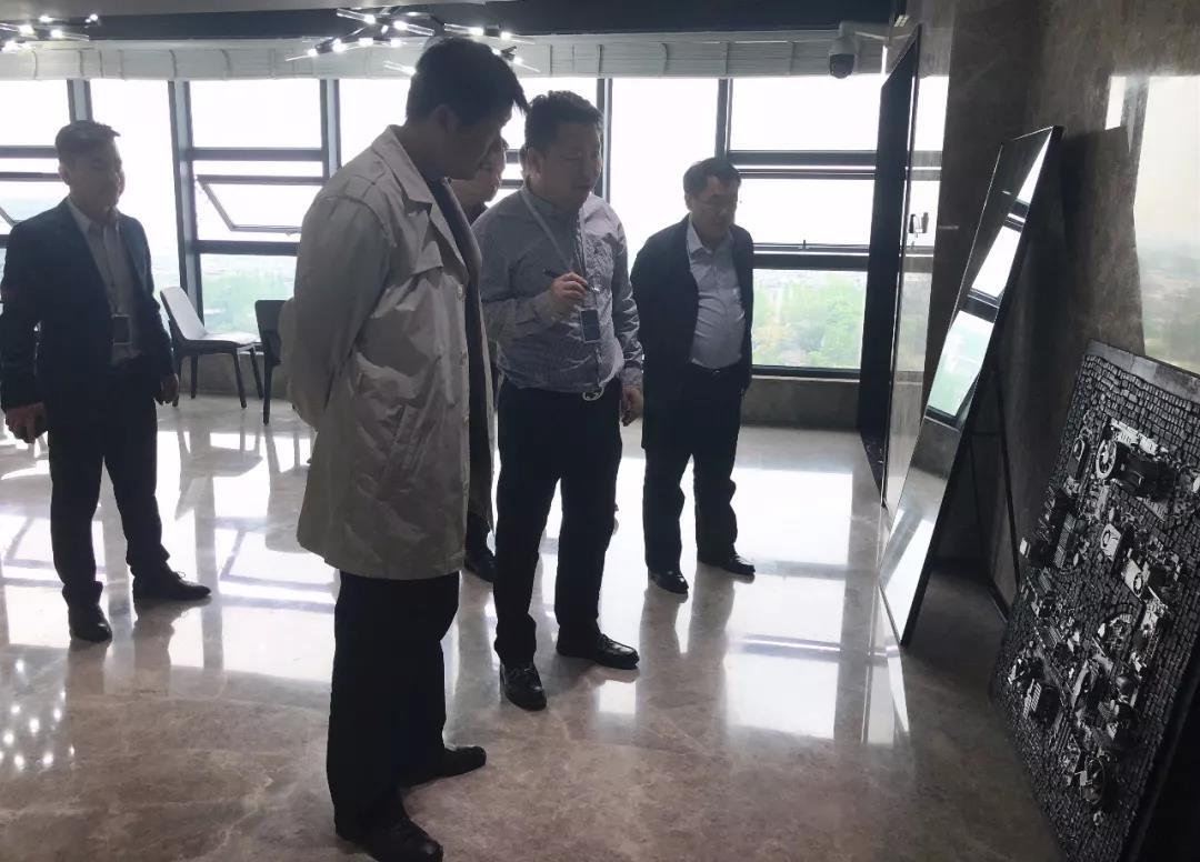 武侯区委常委、常务副区长张亚丹一行莅临赏金大对决国际参观调研