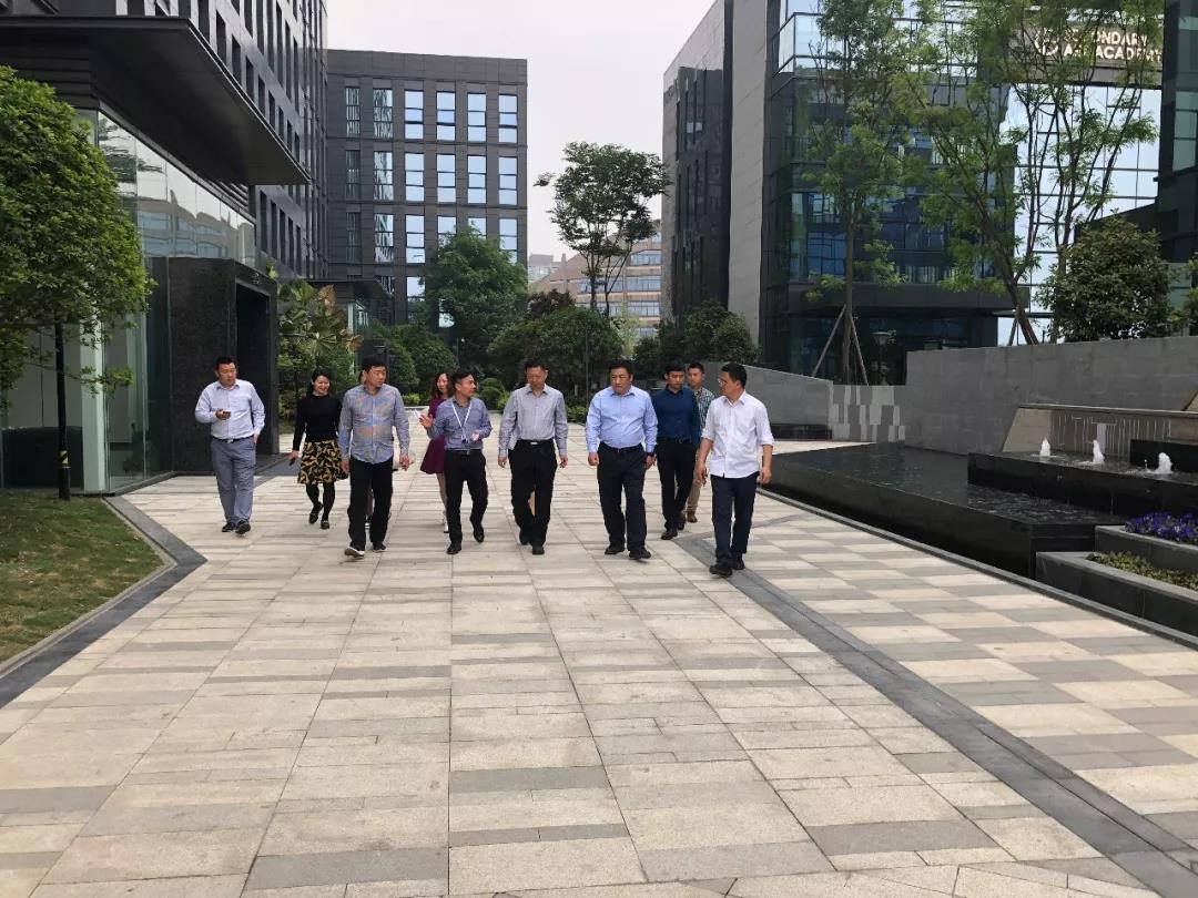 郑州市金水区副区长赵高翔率考察团莅临赏金大对决考察调研