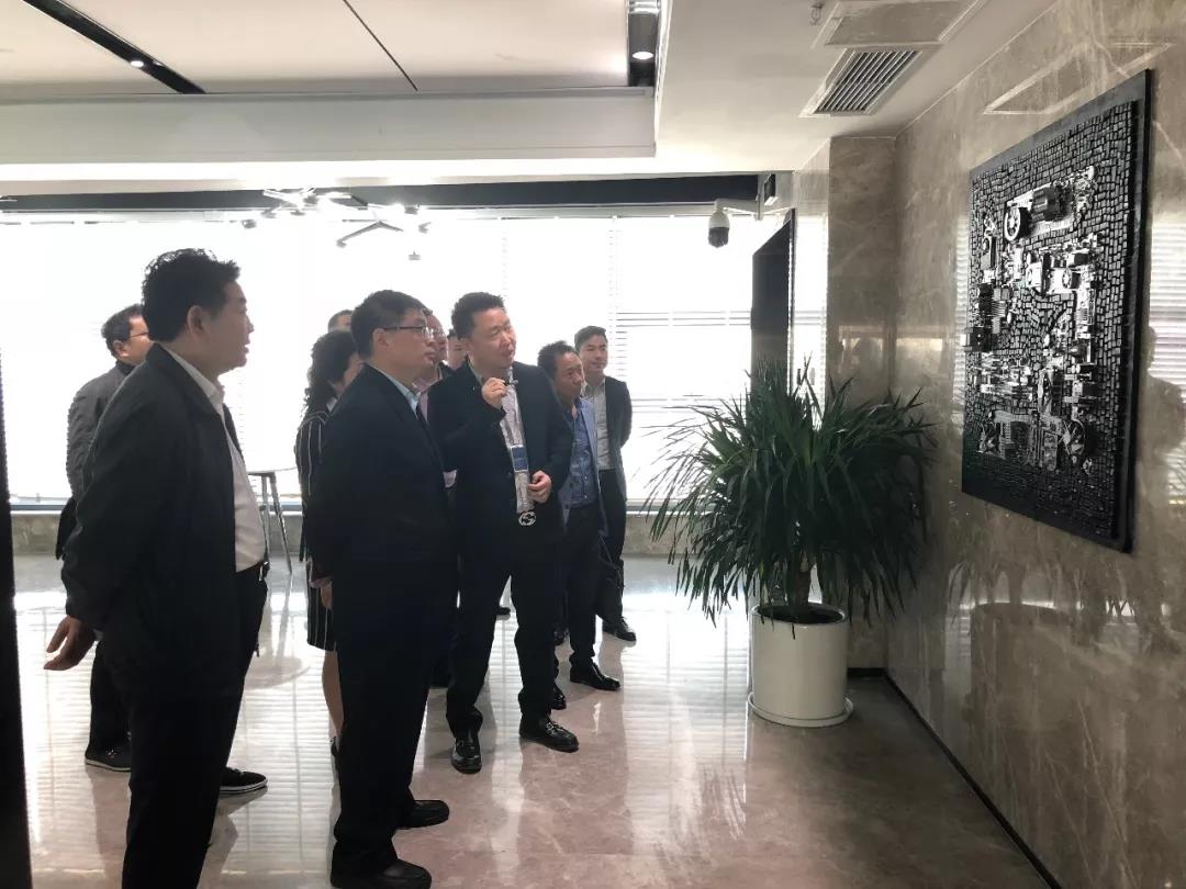犍为县县委副书记、县长陈建东一行莅临赏金大对决国际参观调研