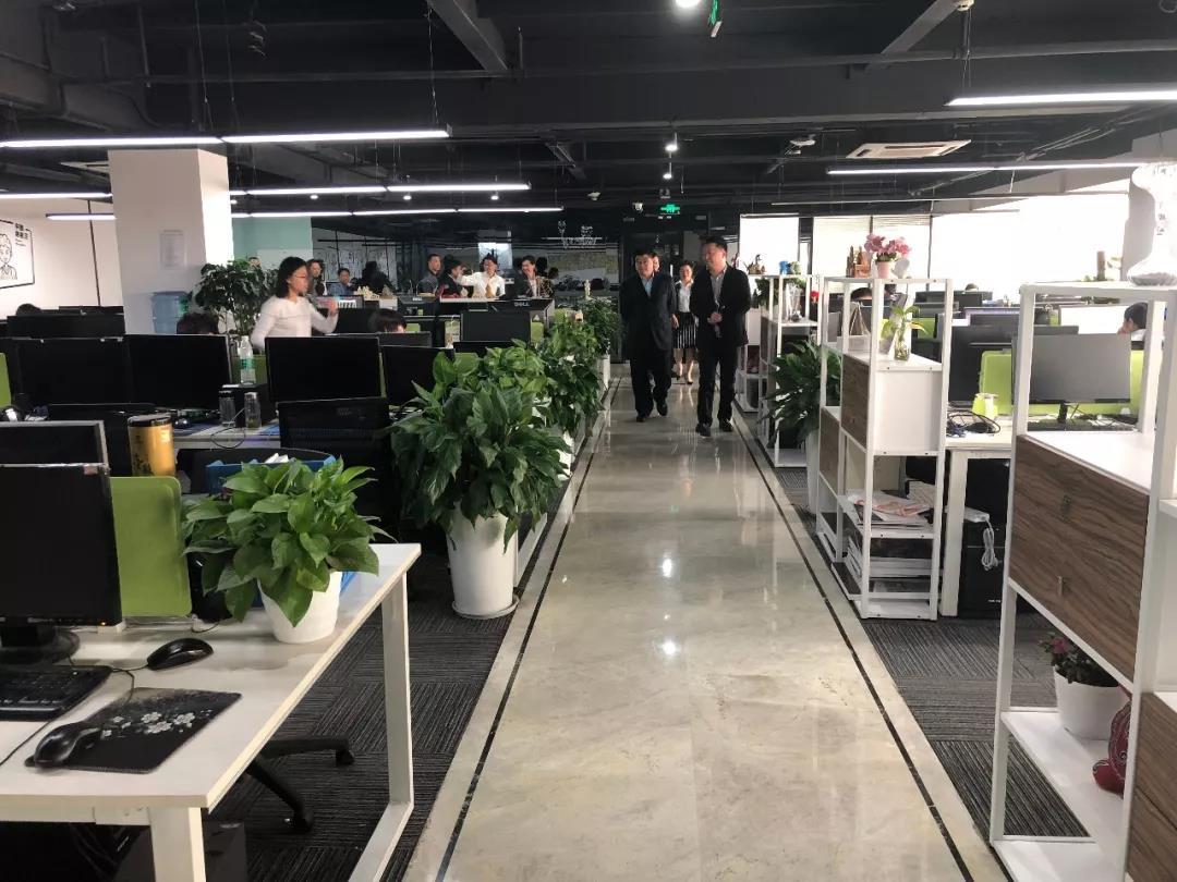 犍为县县委副书记、县长陈建东一行莅临赏金大对决国际参观调研