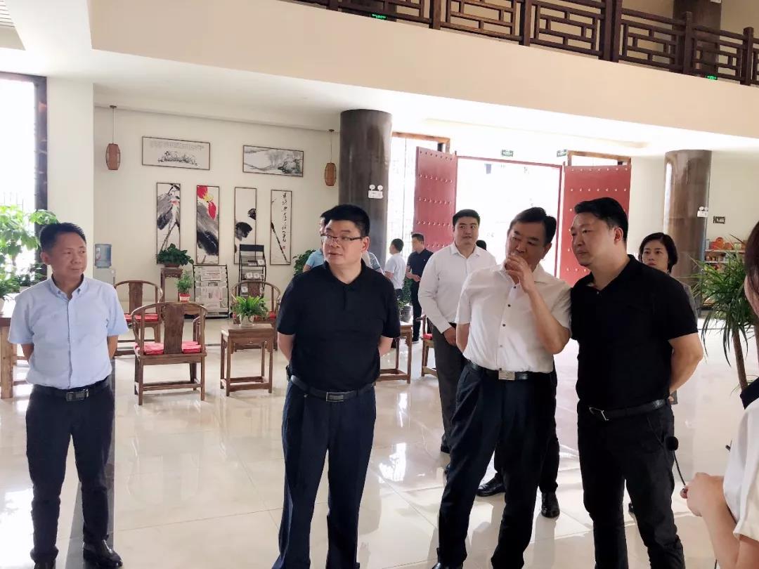 赏金大对决团队一行赴犍为县考察文化旅游产业