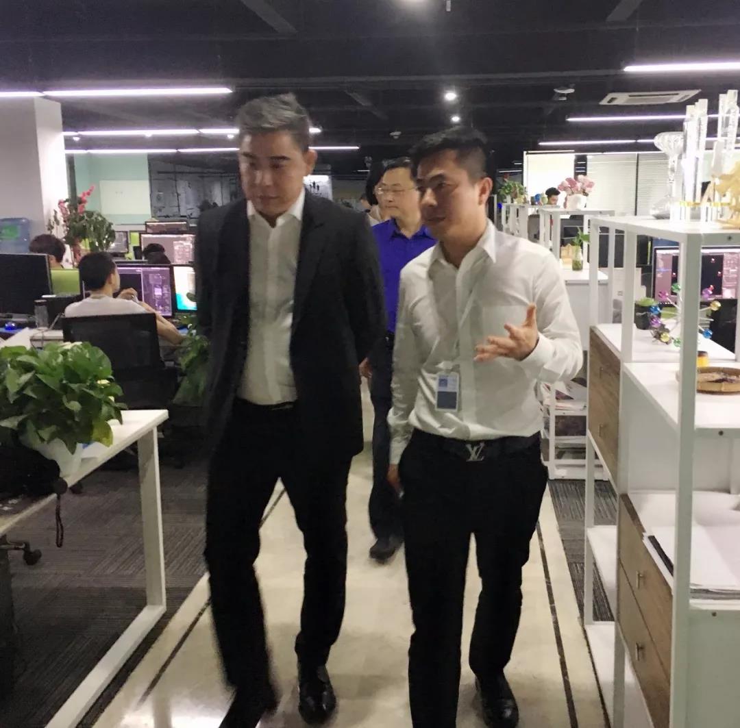 国家文物局博物馆与社会文物司司长罗静一行莅临赏金大对决参观考察