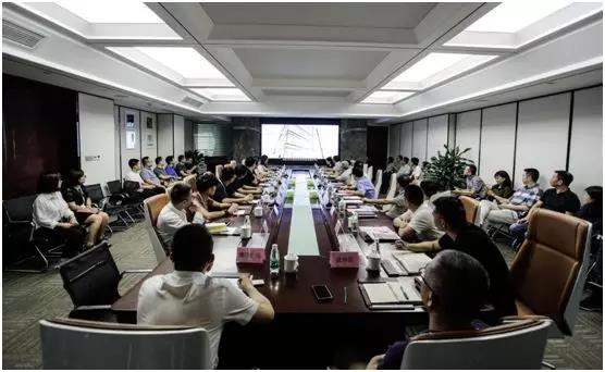 成都市委常委刘守成率团考察赏金大对决并指导工作