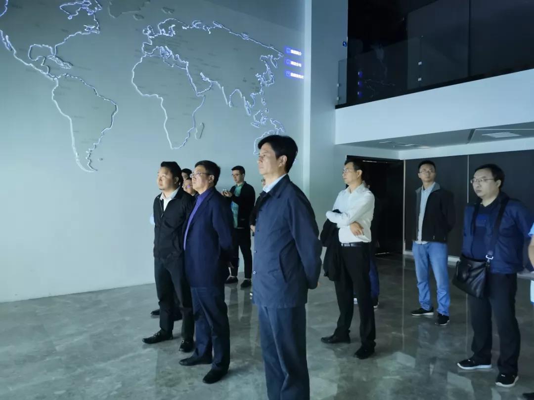 成都产业投资集团、阆中市委宣传部相继莅临赏金大对决集团考察调研