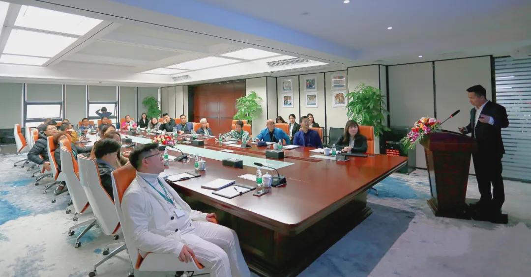 HuanXin学院企业家一行莅临赏金大对决考察交流