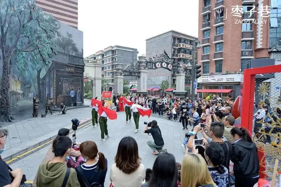 载誉而归！世界目光聚焦成都，枣子巷荣耀绽放中国城市更新论坛